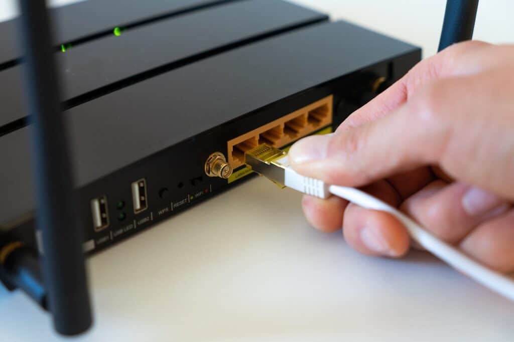 podłączenie kabla do routera, wi-fi